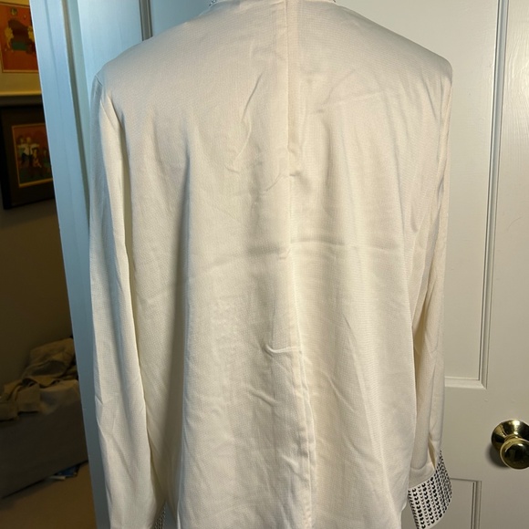 NWT H&M | Crepe Blouse w/silver studs | Women's small | Off white | Long Sleeve - Picture 3 of 9